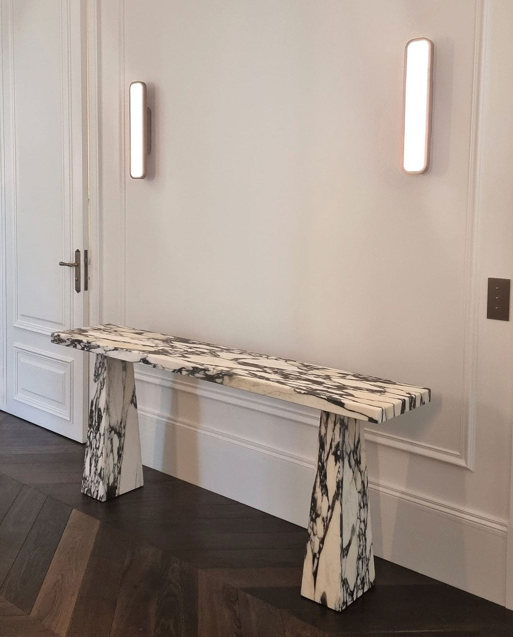 Uma Calacatta Viola marble console lifestyle view - premium Italian furniture with distinctive marble veining