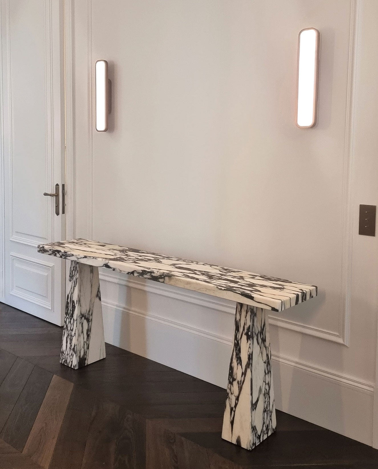 Uma Calacatta Viola marble console lifestyle view - premium Italian furniture with distinctive marble veining