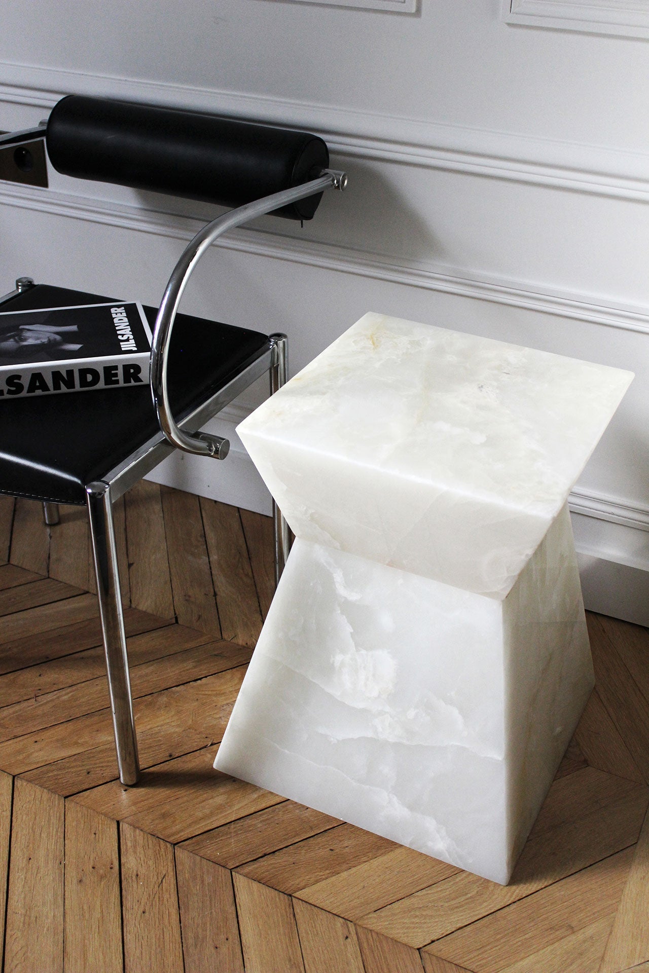 MARBERA Aria white onyx marble lifestyle setting, Italian luxury handcrafted furniture in interior