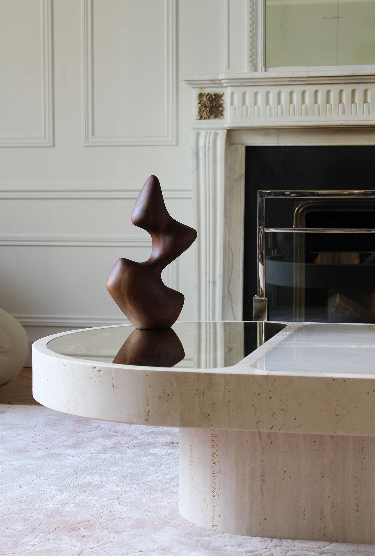 Close-up detail of shell onyx marble veining patterns on Italian crafted coffee table by MARBERA