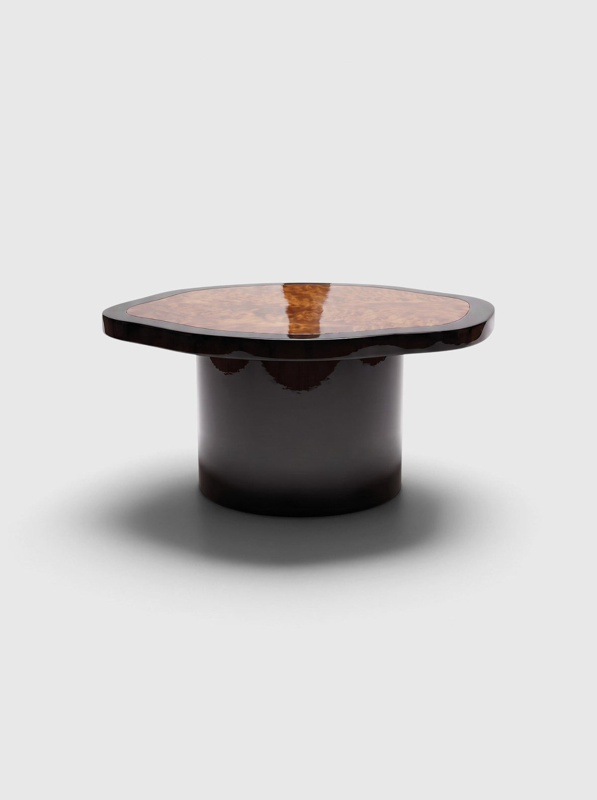 MARBERA Joan Solo coffee table with high-gloss black lacquered base and dark burl wood top