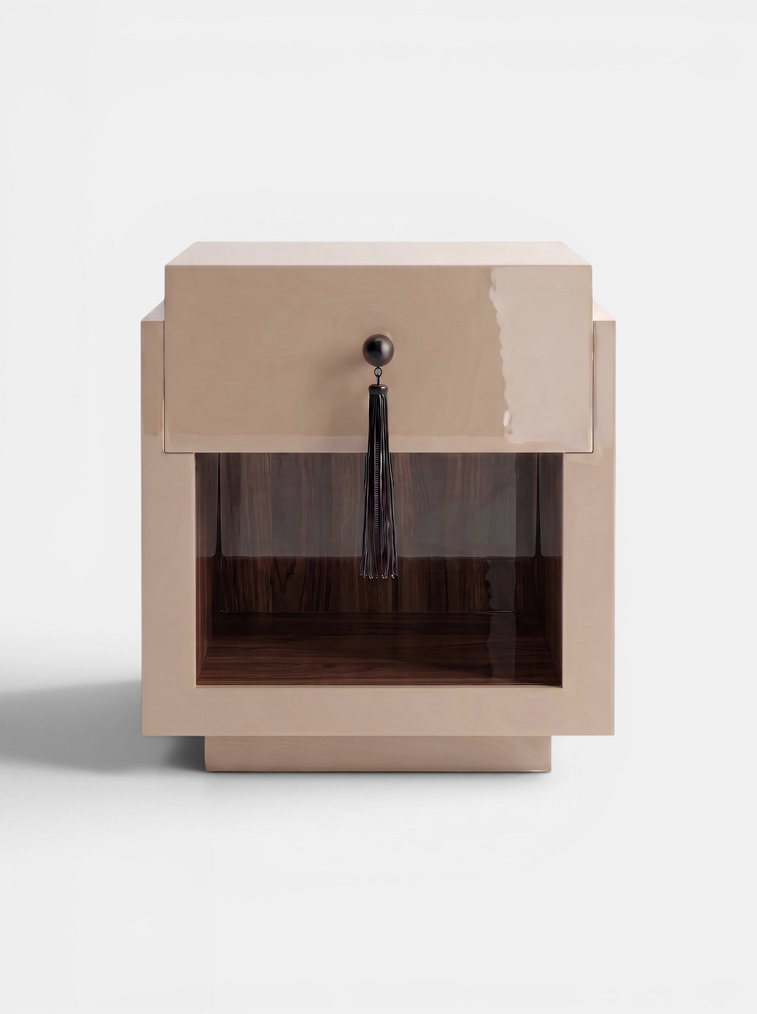 Leo Off-White And Wooden