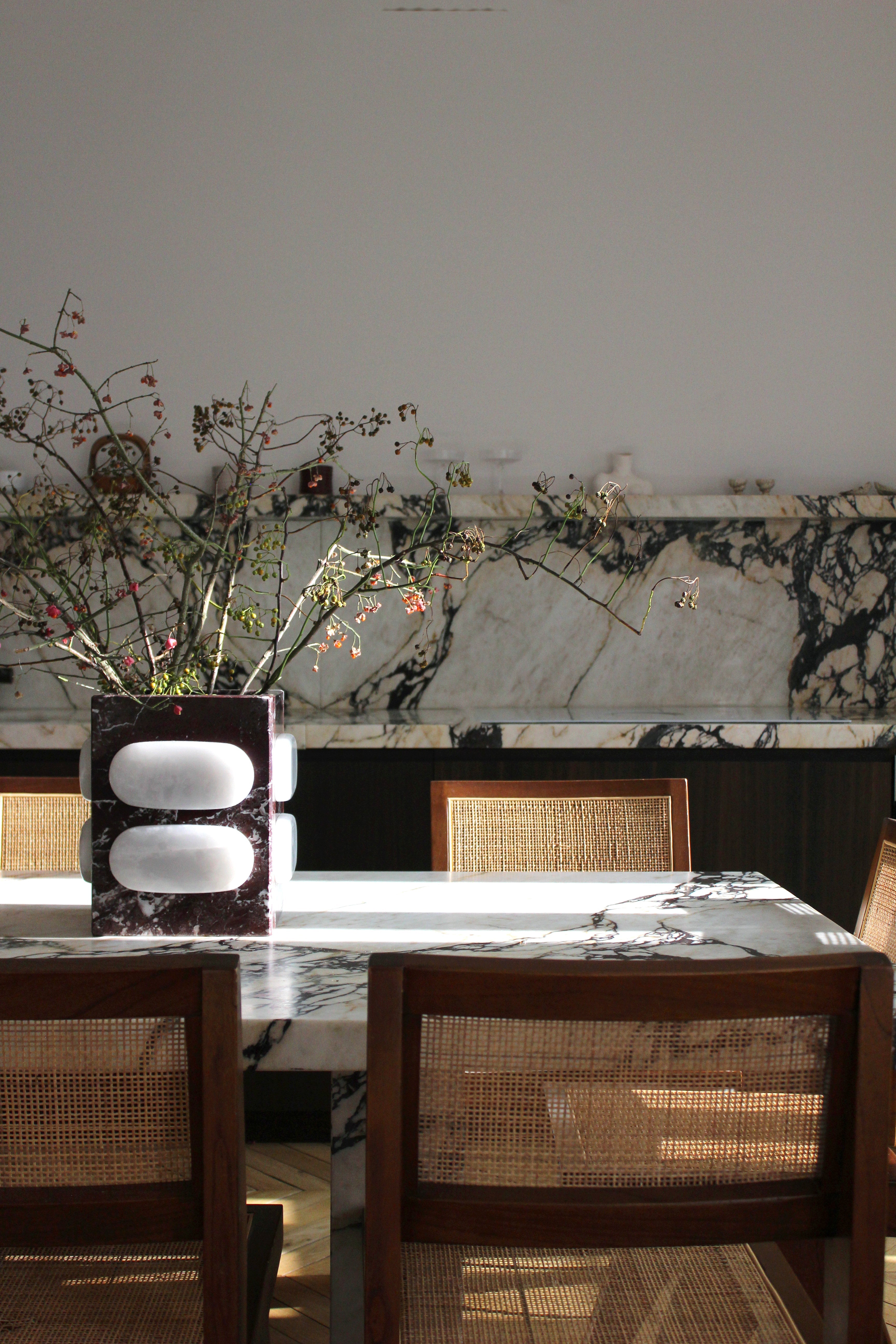 Italian marble dining table Aura in Calacatta Viola stone - elegant luxury furniture front perspective