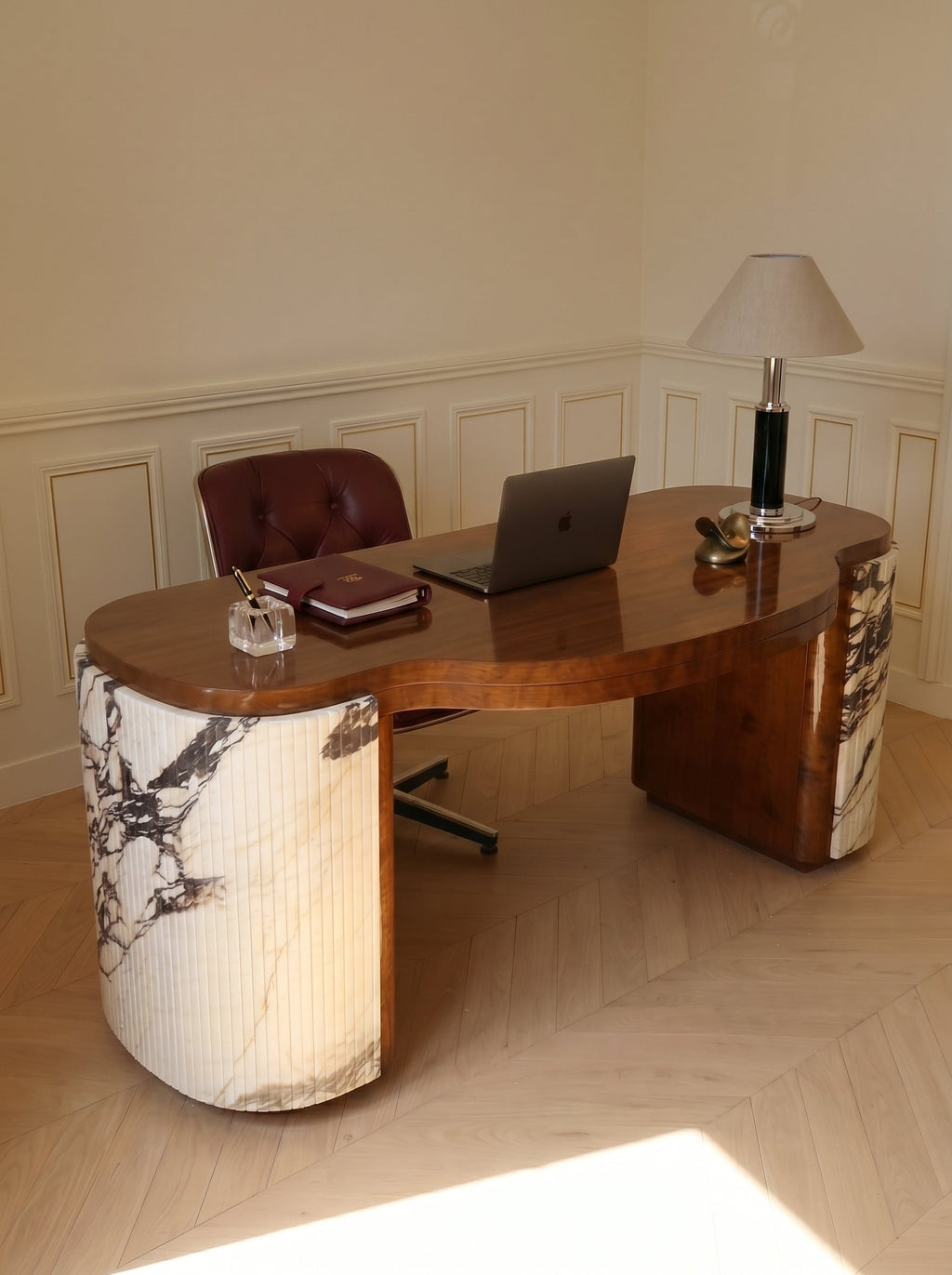 Moka Calacatta Viola And Wood Desk